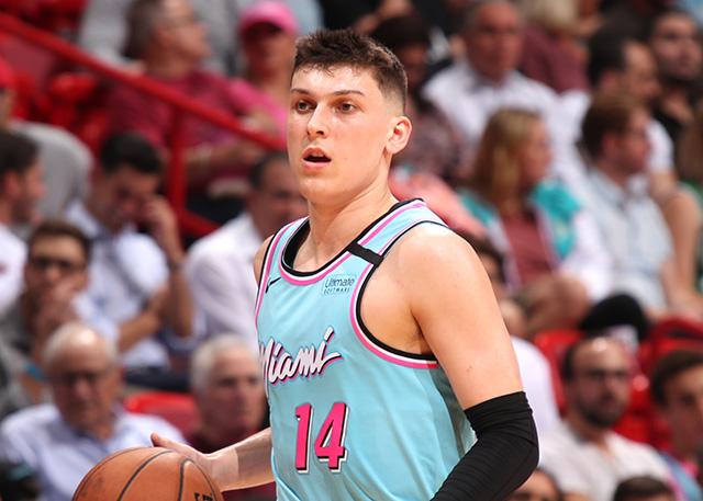 刺展现出了 刺展现出了