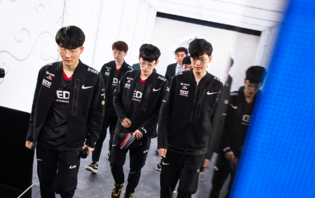 抗是他球员 抗是他球员